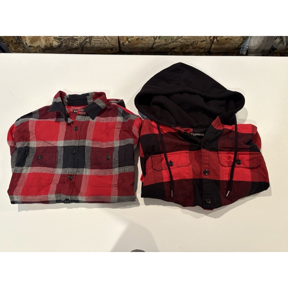 Lot men's Express size medium shirts.